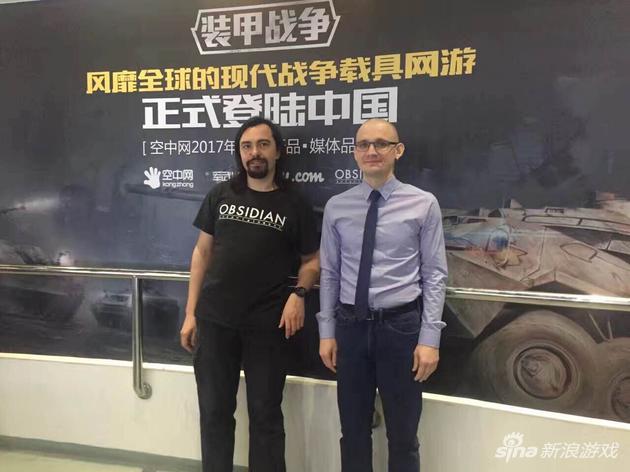 产品创意总监Tabakov dmitrii(左)和游戏高级制作人 Suzi Timur(右)