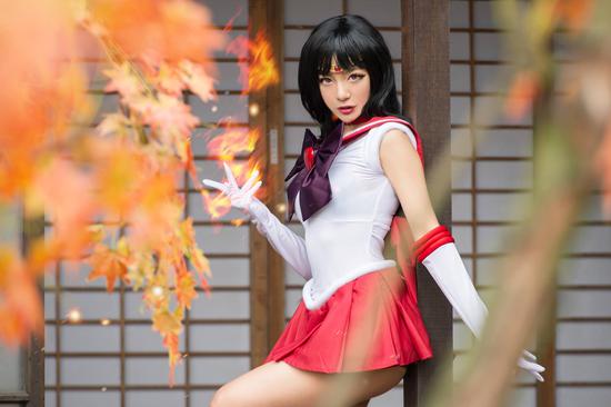 为了梦想离家出走的台湾女主播——贝莉莓_雷人囧图