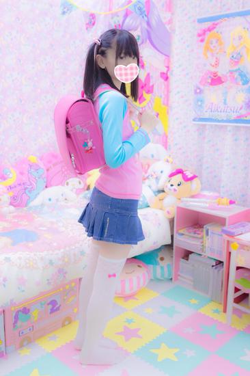 萝莉控这边看小学生书包日大量合法萝莉爆照