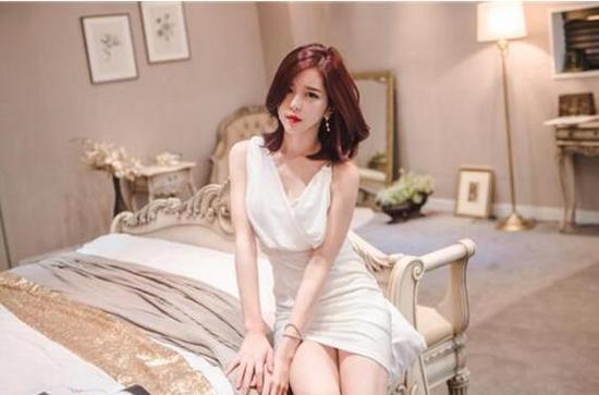 网传尹素婉将入驻斗鱼 冯提莫阿冷一姐地位不保?_网络游戏-新闻_新浪游戏_新浪网