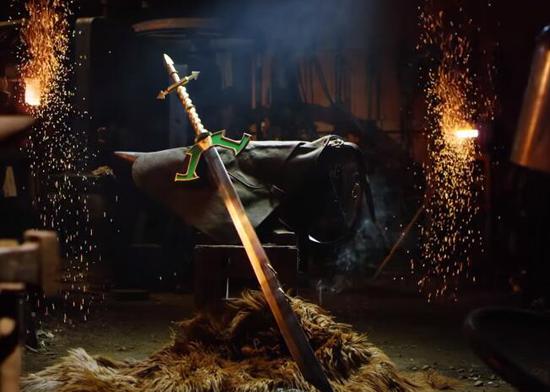 国外专业武器团队锻造出LOL易大师的长剑_网