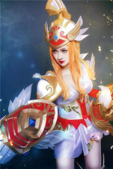 《王者荣耀》雅典娜女神级cos 自带圣光