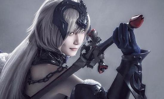 fate/grandorder黑贞德cos 集帅气与美貌于一身