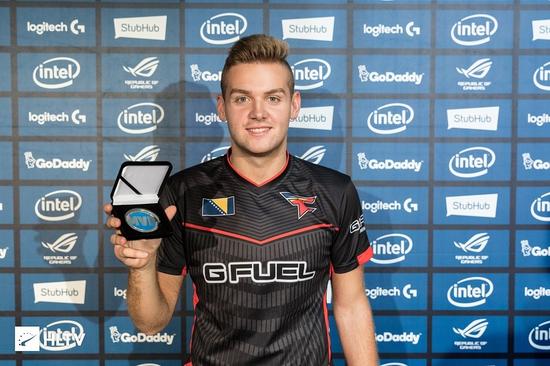 火猫直播ESL One纽约站:银河战舰FaZe起航!-