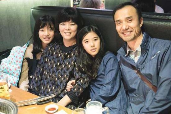 mystic妹妹来中国应援 condi很开心表情羞涩