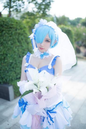 蕾姆婚纱图_蕾姆手机壁纸婚纱(2)