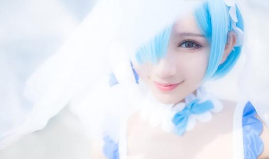 艾米莉亚婚纱_艾米莉亚婚纱手机壁纸(3)