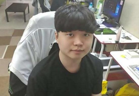 Faker首次说出:现役最大对手是他!对线有压力