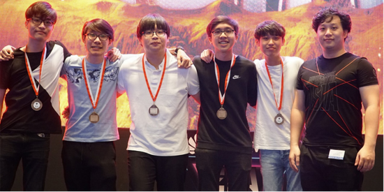 由学生组成的新加坡民间战队LaZe以东南亚赛区第三名的成绩幸运晋级亚洲总决赛