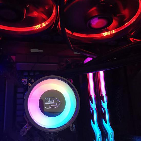 ݷCastle 360RGBˮɢ
