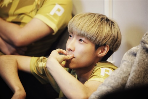 OWLȫdiemºڰٺ1v1Ծ Ϻ֮׹