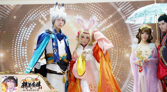 美食美景交织不停