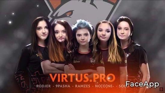 《DOTA2》本子敌法师“性转”身心掀起女装风 TI9定妆照选手集体被恶搞“娘化”