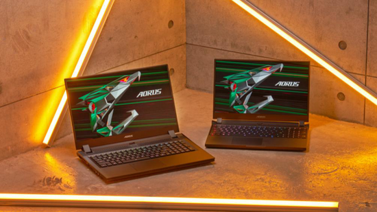 全新AORUS专业电竞笔电搭载240或300Hz电竞屏幕，AORUS 17G更搭载玩家喜爱的机械键盘。