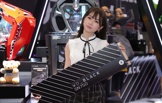 ����ȫ����Ϸ���� ��������Я����ר����ϷƷ��WD_BLACK����2019 ChinaJoy