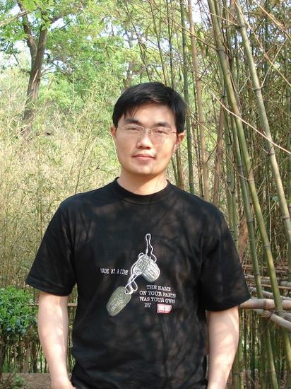 易峰 掌上明珠公司创始人,首席运营官