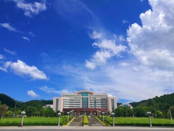 全国省份最穷地级市gdp_全国gdp排名省份(2)