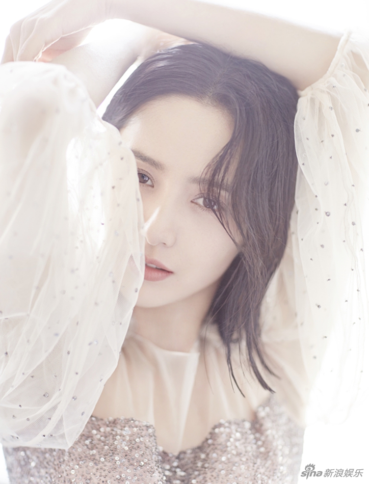 佟丽娅登时尚杂志封面 灵动梦幻魅惑十足