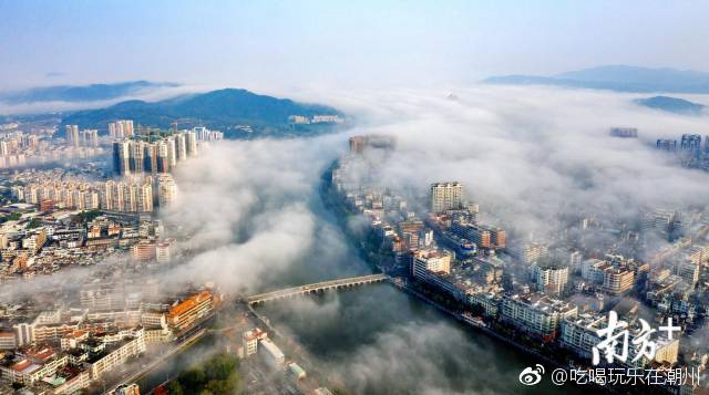 饶平县城罕见“平流雾”景观