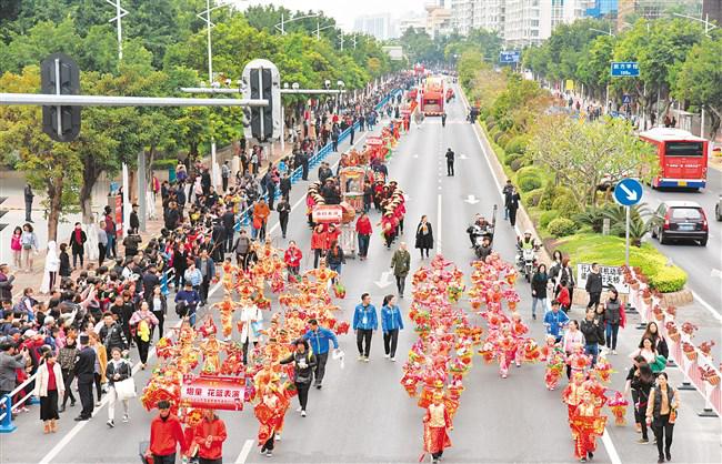 元宵文艺巡游活动场面壮观