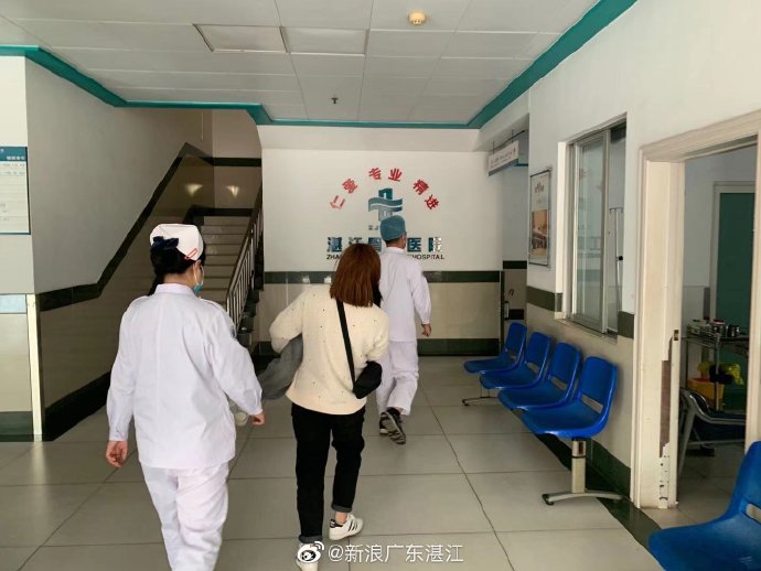 湛江七岁孩童头部受伤，交警铁骑火速护送。