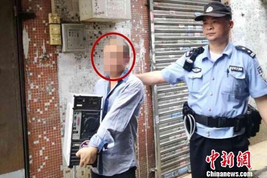 警方抓获嫌疑人。广州警方 供图 程景伟 摄