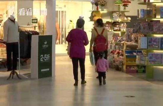 内衣店小姐扔掉的内衣(3)