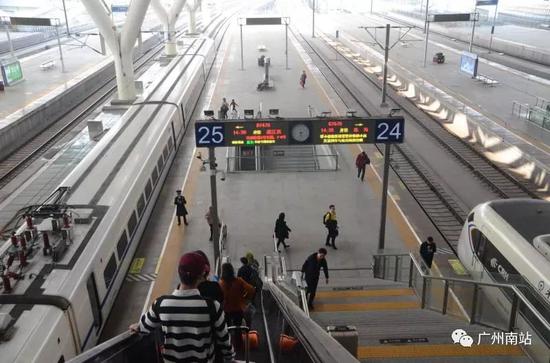 广州两条地铁延长营运时间 的士司机到南站有