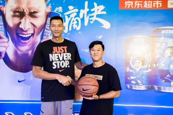 痛快暴扣冠军——广州H.I.M街球俱乐部李宁