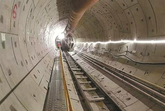 ▲地铁10号线的盾构成型隧道图。