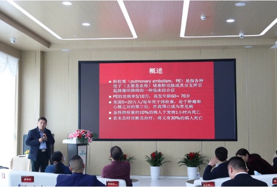 ▲李恒国教授授课现场