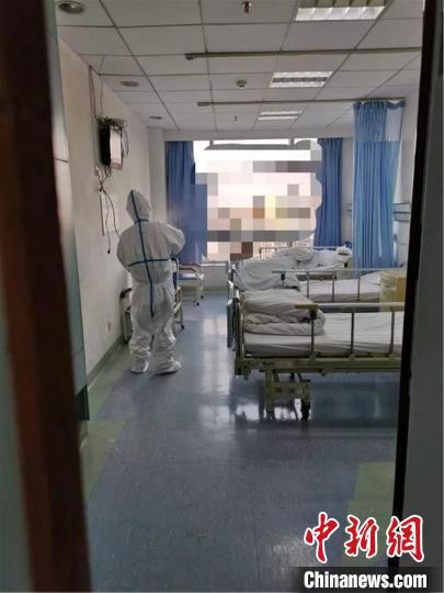 　图为惠州市疾控中心传染病预防控制科在抗战疫情 惠州市卫生健康局供图