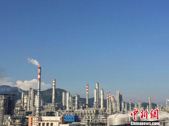 图为惠州大亚湾石化生产基地 通讯员