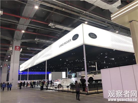合众汽车展台: