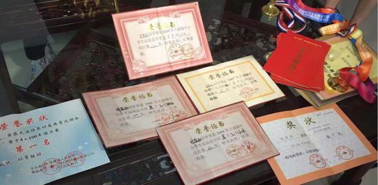 ▲林俊泓从小参赛取得的好成绩。