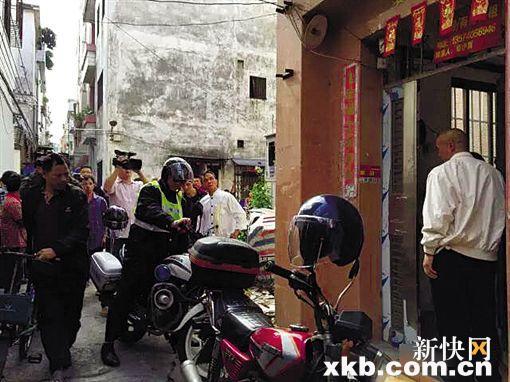 ■事发地点,警方到现场调查。 图片来源: 微信公众号“顺德在线”
