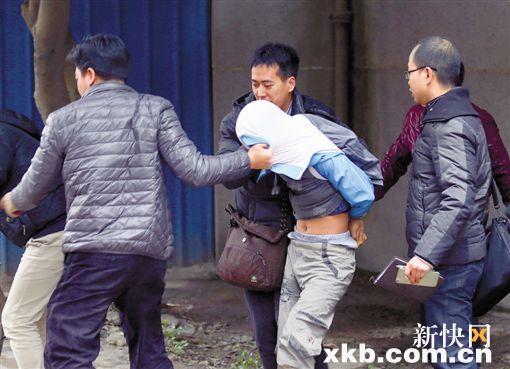 ■疑犯案发次日还敢到现场转悠,自投罗网。