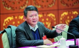 省检察院检察长郑红表示,未来法官检察官的收入将与办案的数量和质量挂钩。信息时报记者 陆明杰 摄