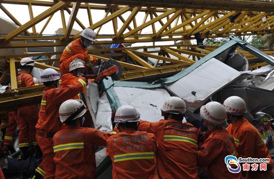 广州消防72名官兵火速增援东莞麻涌建筑坍塌