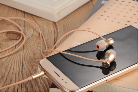 大康新品上市 可调低音的耳机才是好耳机