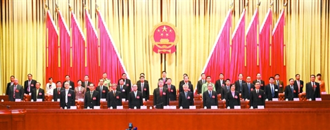 昨日,市十四届人大六次会议在市机关大礼堂隆重开幕.图为大会主席台.