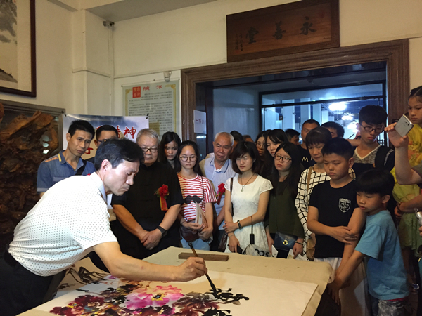 画家张天武回顾展在新会举行 市民可免费参观