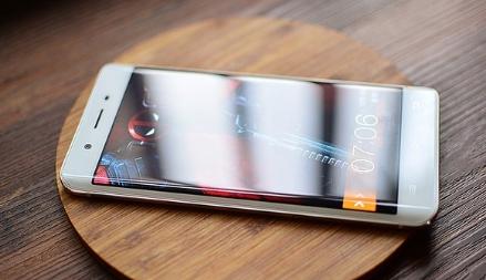 手机品牌大战正酣 还是商城众网购买最划算