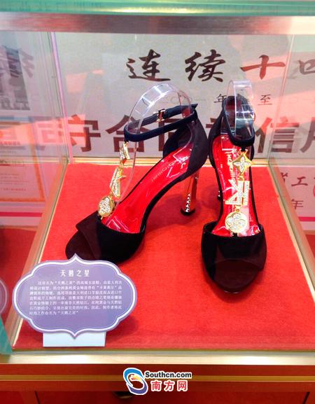 价值188888元的高端女凉鞋。