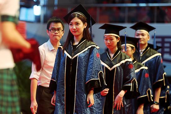 广东高校毕业生薪酬榜出炉:华工居首 中大未公