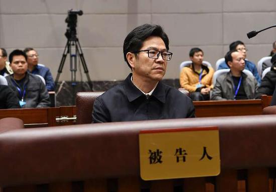 　　2017年2月24日，南宁铁路运输中级法院一审公开开庭审理了广东省原副省长刘志庚受贿一案。