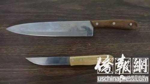 警方找到了被告作案用的多个凶器,其中包括两把断了把的剪刀,一把水果刀和一把切肉刀。