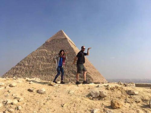 苍蕊夫妇在埃及。（资料图片）
