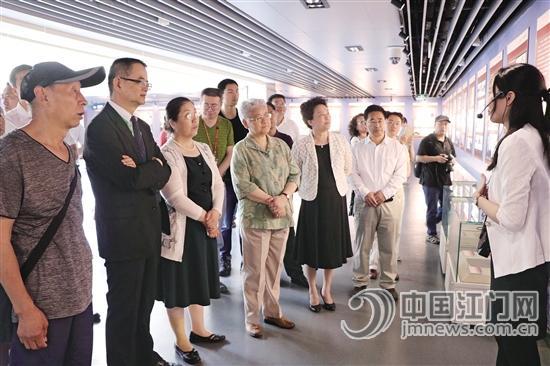 昨日，《轨迹——华侨与铁路专题展》在北京中国铁道博物馆正阳门展馆开幕。