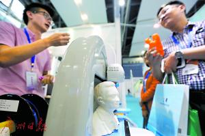 去年创交会上展示的3D打印技术。广报记者高鹤涛摄